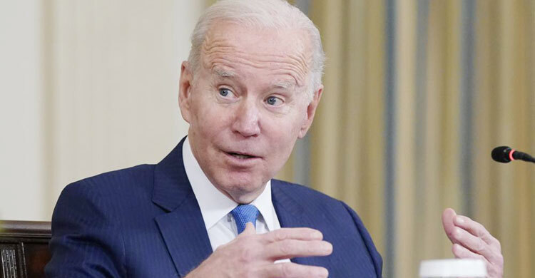 Under pressure to ease up, Biden weighs new virus response