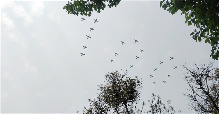 টুঙ্গিপাড়ার আকাশে বিমান দিয়ে লেখা হলো ১০০