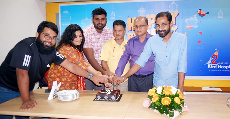 ৪৭ হাজার পাখি পালকদের ভার্চুয়াল পাখি হাসপাতাল