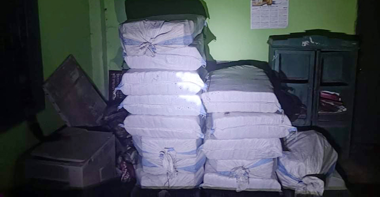 ঠাকুরগাঁওয়ে সাড়ে ২৯ বস্তা অবৈধ বিড়ি আটক