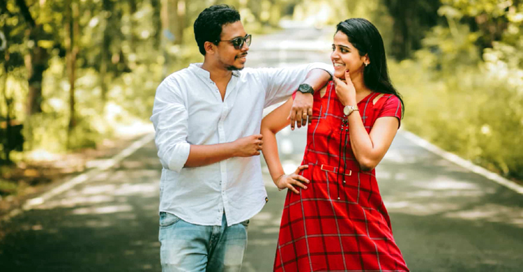 বিয়ের পরে প্রথম ভালোবাসা দিবস? উদযাপন করুন এভাবে