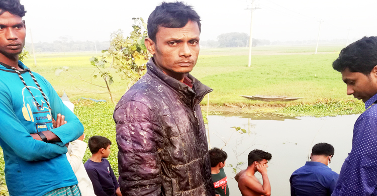 হাতুড়িপেটা করে ১১ লাখ টাকা ছিনতাই