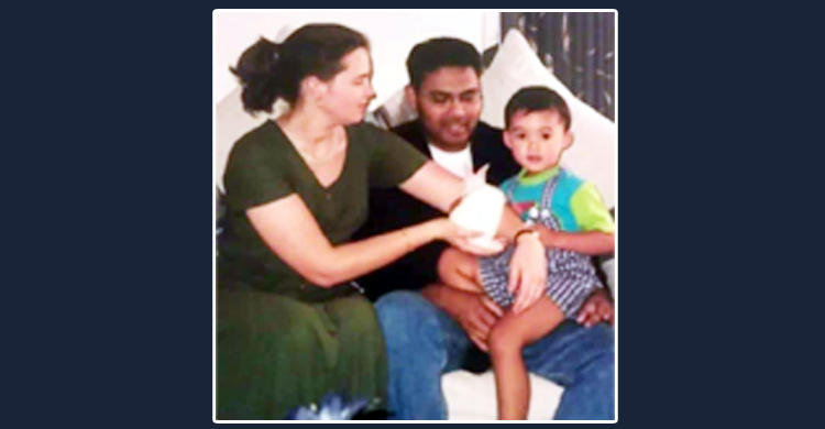 ফেলে আসা দিনগুলোতে ফেরার আকুতি