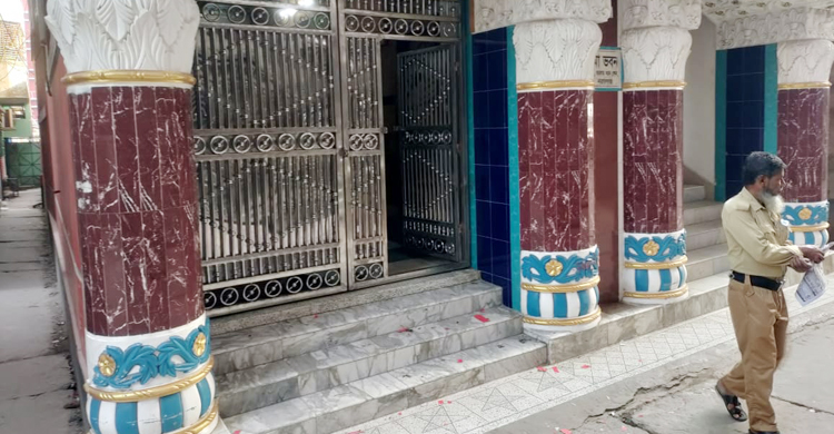 নারায়ণগঞ্জে সাংবাদিকের বাড়ির সামনে বিস্ফোরণ