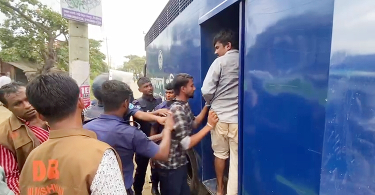 পুলিশ-শ্রমিকলীগ নেতার মামলায় বিএনপির ১৩৬৫ জনকে আসামি