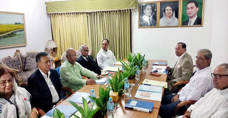 খালেদার মুক্তির খবরে বৈঠকে বিএনপির সিনিয়র নেতারা