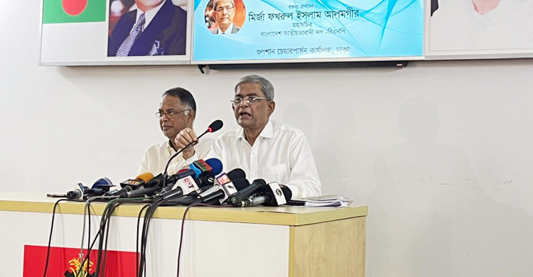 বন্যার্তদের জন্য সরকার কী করেছে, প্রশ্ন ফখরুলের