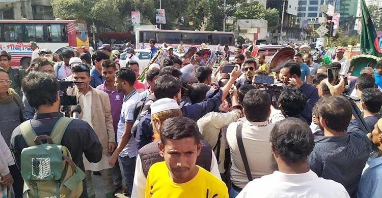নয়াপল্টনে সংঘর্ষ: বিএনপির ১১ নেতাকে সাত দিনের রিমান্ডে নিতে আবেদন