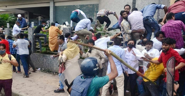 বিএনপি নেতাকর্মীদের সঙ্গে পুলিশের সংঘর্ষ