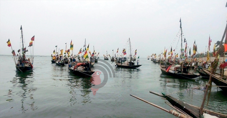৪১ নৌকা ভাসিয়ে স্বাধীনতা দিবস উদযাপন