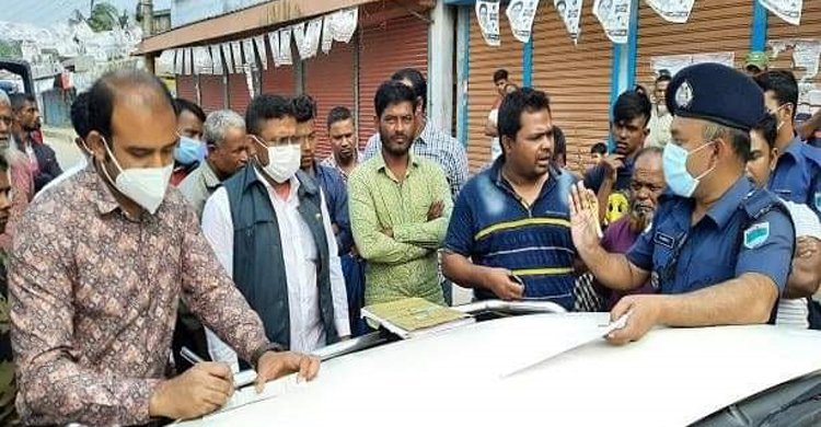 স্বতন্ত্র প্রার্থীর বাড়ির ছাদে নৌকা, ৪০ হাজার টাকা জরিমানা