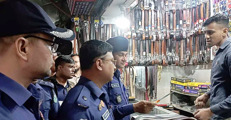 চাকু বিক্রি বন্ধে বগুড়ায় পুলিশের অভিযান