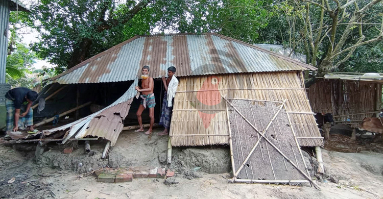 ধুনটে ঝড়ে ব্যাপক ক্ষতি