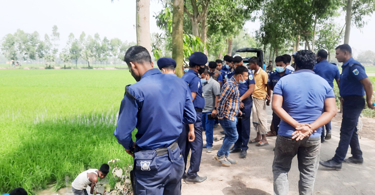 হাত-পা বেঁধে ব্যবসায়ীকে হত্যার পর মোটরসাইকেল ছিনতাই