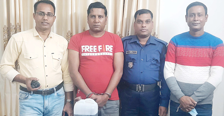 সান্তাহারে মাদকচক্রের সদস্য গ্রেফতার