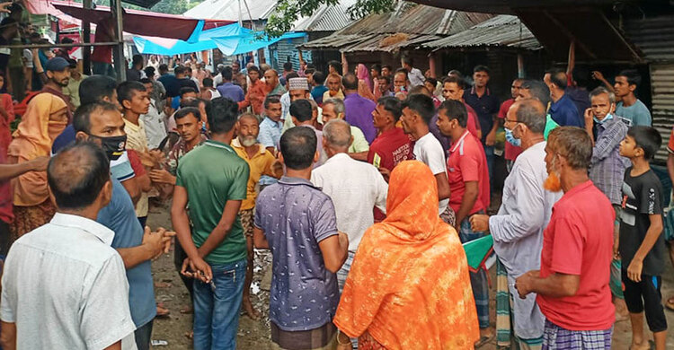 বগুড়ায় লকডাউনকে কেন্দ্র করে দু’পক্ষের সংঘর্ষ