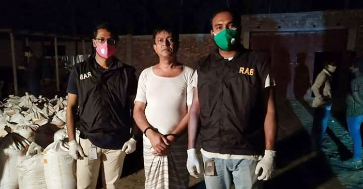 বগুড়ায় ১৬৮ বস্তা চাল উদ্ধার, দুই আ.লীগ নেতা আটক