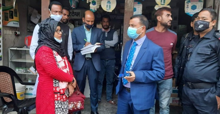 বগুড়ায় এক হাজার ৭৩ বস্তা সার উদ্ধার