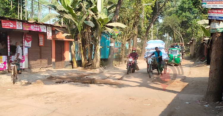 দুর্ভোগে অতিষ্ট বগুড়া পৌরসভার মানুষ 