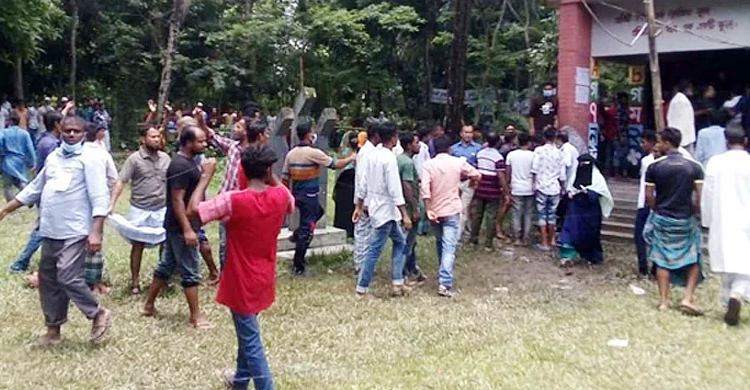 গৌরনদীতে বিজয় মিছিলে বোমা হামলা, নিহত এক