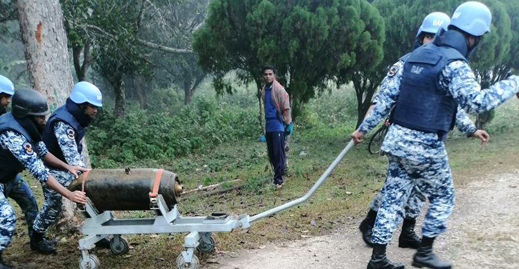 শাহজালালে উদ্ধার দ্বিতীয় বোমাটিরও বিস্ফোরণ হলো টাঙ্গাইলে