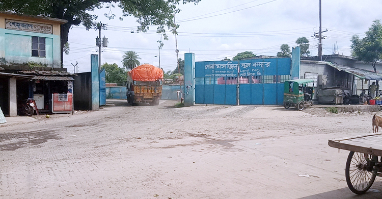 সোনামসজিদ বন্দরে পণ্যবাহী ট্রাক সংকট