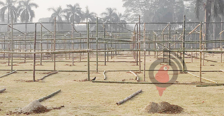 এগিয়ে চলছে বইমেলার স্টল নির্মাণের কাজ