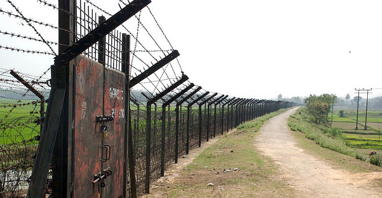 ২০ বছর পালিয়ে থাকা ‘বাংলাদেশি’ মানবপাচারকারী ভারতে গ্রেফতার