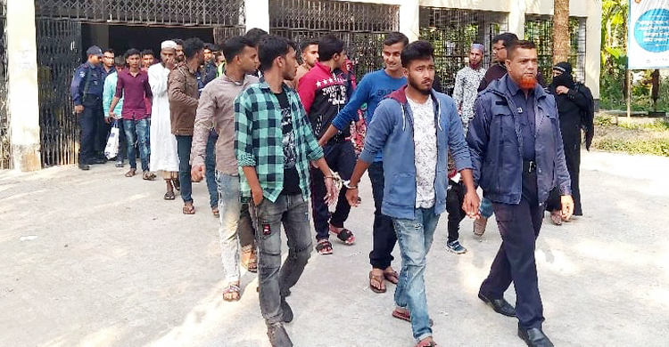 রিফাত হত্যার তিন সাক্ষীকে জেরা করলেন আসামিপক্ষের ১০ আইনজীবী