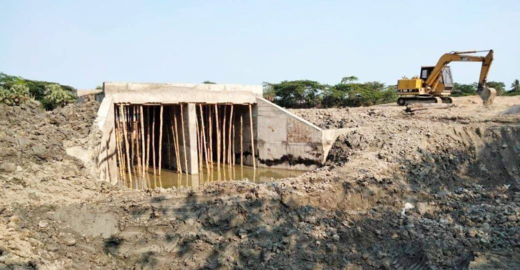 কাজ শেষ হওয়ার আগেই দেবে গেল কালভার্ট