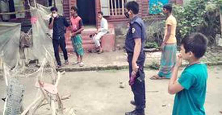 অপহরণের ২০ ঘণ্টা পর হাত-পা-মুখ বাঁধা অবস্থায় স্কুলছাত্রী উদ্ধার