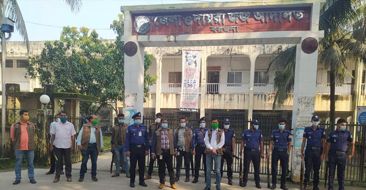 বরগুনায় আদালত প্রাঙ্গণে তিন স্তরের নিরাপত্তা
