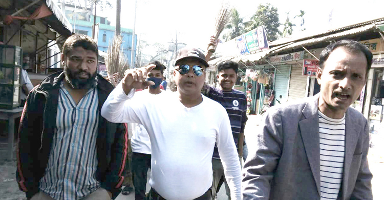 ইলিশের বিনিময়ে কমিটি!