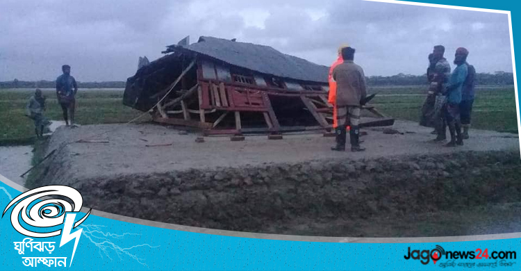 সাড়ে ১১ ফুট জলোচ্ছ্বাসে বরগুনায় অর্ধশত গ্রাম প্লাবিত