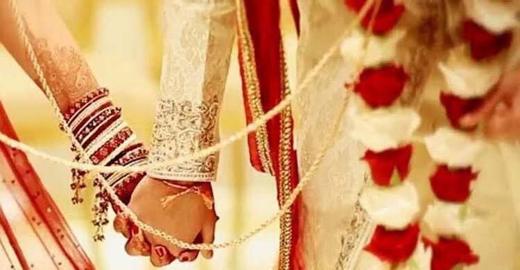 পাতানো ছেলের বউকে নিয়ে পালালেন শ্বশুর