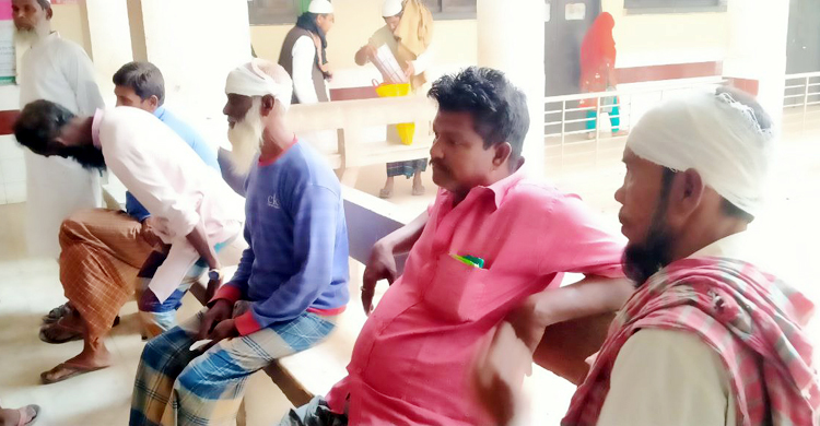 খাসজমি নিয়ে বিরোধ, দুই গ্রুপের সংঘর্ষে আহত ১৫