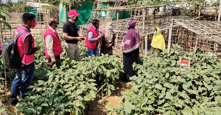 রোহিঙ্গা ক্যাম্প পরিদর্শনে ব্র্যাক গ্লোবালের নির্বাহী পরিচালক