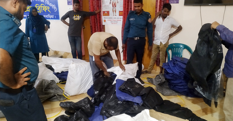 মাদক উদ্ধারে গিয়ে মিললো ৩ বস্তা ভারতীয় ব্লেজার