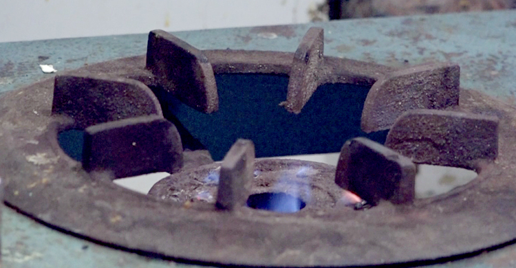 অবৈধ সংযোগে দুর্ভোগে বৈধ গ্রাহকরাও