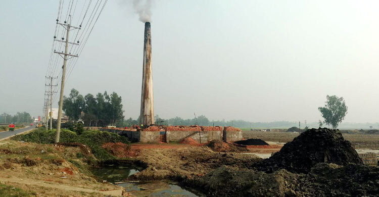 মির্জাপুরে যত্রতত্র ইটভাটা, হুমকিতে পরিবেশ