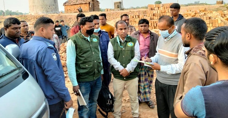 ছাড়পত্র না থাকায় সাতক্ষীরায় দুই ইটভাটাকে জরিমানা