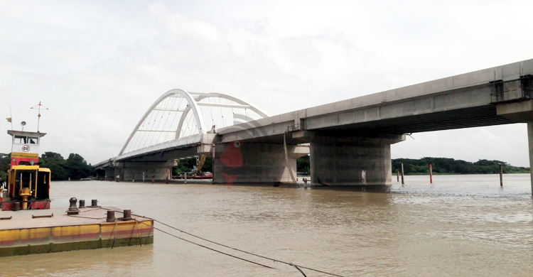 উদ্বোধনের অপেক্ষায় দেশের প্রথম ৬ লেনের কালনা সেতু