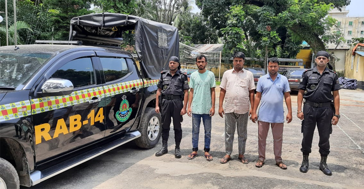 ব্রাহ্মণবাড়িয়ায় দুই প্রাইভেটকারে মিললো ৫০ কেজি গাঁজা, আটক ৩