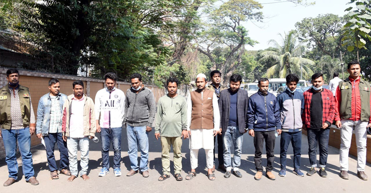 বিআরটিএ’র অসাধু কর্মকর্তাদের যোগসাজশে লাইসেন্স পাচ্ছে অপরাধীরা