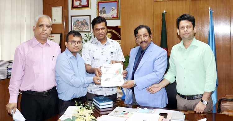 বিএসএমএমইউ উপাচার্যের কাছে মার্চের ‘নিউজলেটার’