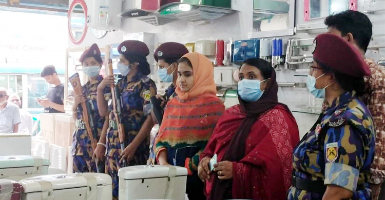 লাইসেন্স না থাকায় হা-মীম স্যানিটারিকে ৩৫ হাজার টাকা জরিমানা