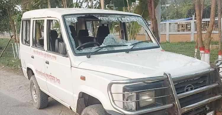 ছাত্রী ধর্ষণ: উত্তাল বশেমুরবিপ্রবি এলাকা, ধাওয়া-ভাঙচুর