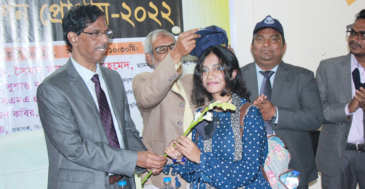 বশেফমুবিপ্রবিতে প্রথমবর্ষের শিক্ষার্থীদের বরণ