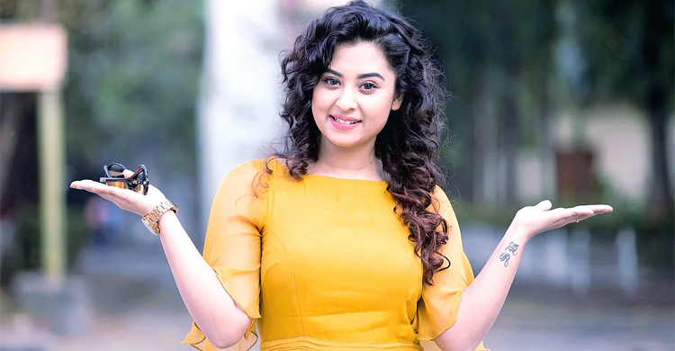নতুন পরিচয়ে আসছেন বুবলী