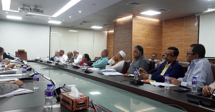 প্লাস্টিক বর্জ্য ব্যবস্থাপনায় ১০ বছরের কর মওকুফের প্রস্তাব